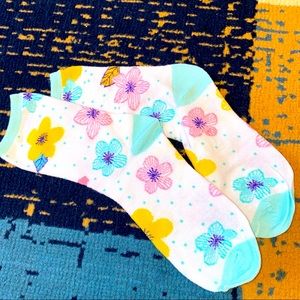 Womens/Kids Flower Socks!